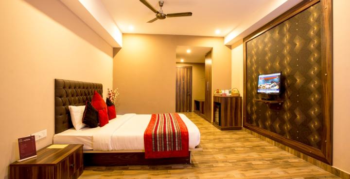 Summit Milestone Hotel & Banquets